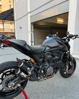 Ducati Monster 937 anno 2021 con 16.000 km