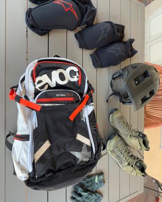 Protezioni - Zaino - Casco - Scarpe MTB taglie S/M