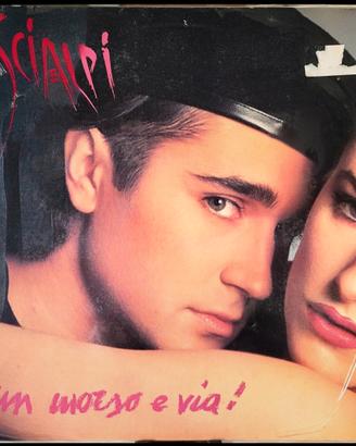 Dischi in vinile. Un morso e via  (Scialpi)