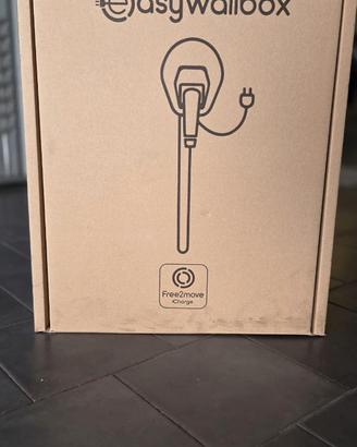 Colonnina di ricarica EasyWallbox 7.4KW