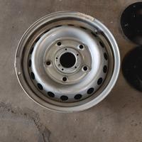 cerchi in ferro 15 pollici Ford transit 2014