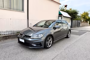 Volkswagen Golf 7.5 5p 1.6 tdi Sport 115cv R-Line