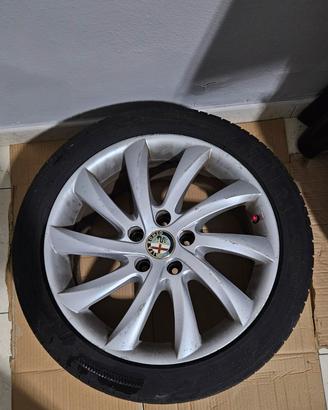 Cerchi in lega Alfa Romeo 