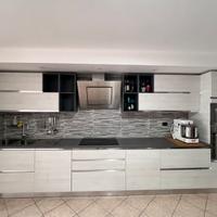 Cucina lineare completa