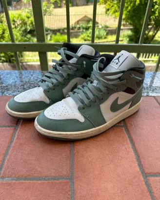 Air Jordan 1 - Verdi e Bianche 42.5
