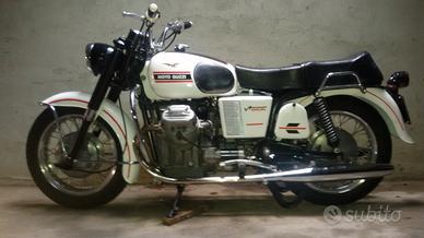 Moto Guzzi V7 - Anni 70