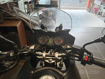 Suzuki V strom 650 2007 con 25000 km originali