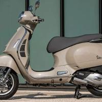 Piaggio Vespa 310 GTS