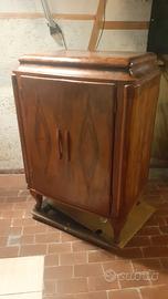 Mobile radio bar giradischi