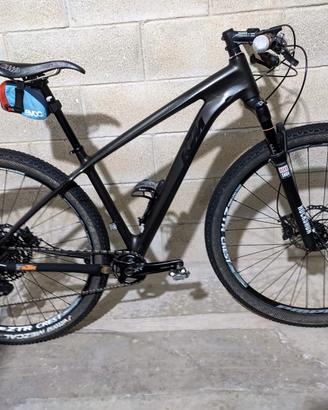 MTB KTM Myroon Limited Edition in carbonio