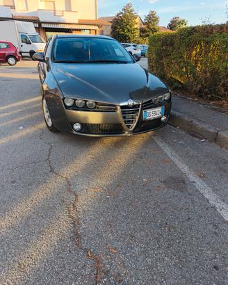 Alfa Romeo 159