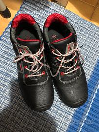 Scarpe antinfortunistiche