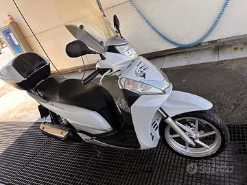 Honda sh