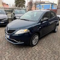 LANCIA Ypsilon 1.2 69 CV 5 porte Silver