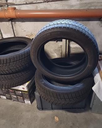 Pneumatici invernali 225/55/R19
