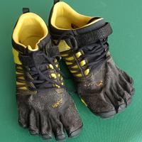 Vibram fivefingers v train 43