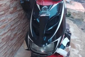  Aprilia sr50 LC sano o a pezzi 