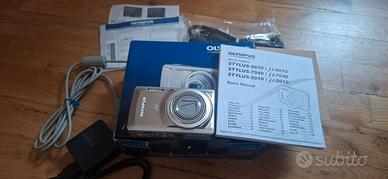 Macchina fotografica digitale Olympus 7040 nuova