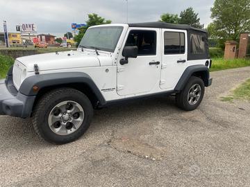Jeep Wrangler Unlimited 2.8 CRD DPF TRAIL RATED GA