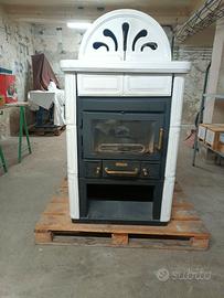 'STUFA A LEGNA MAIOLICA, VENTILATA'