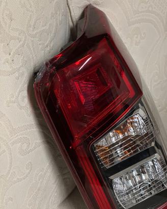 Fanale posteriore DESTRO MITSUBISHI L200 2019-2021