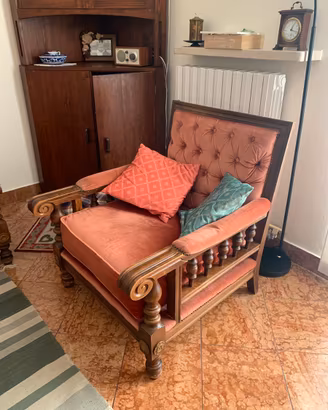 Divano con due poltrone