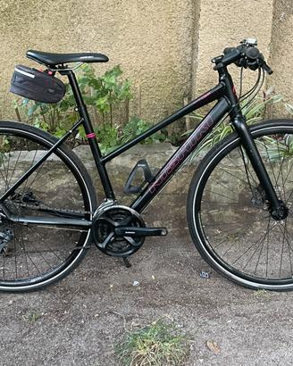 Bici donna 28 trekking/city/touring freni idraulic