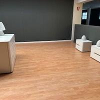 comò e 2 comodini in laminato bianco venato