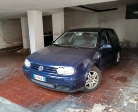 VOLKSWAGEN Golf 4ª serie - 2000