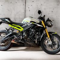 Triumph Street Triple Moto2 Edition - 145,1 CV