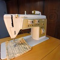 Macchina da cucire Singer 740