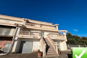 Villa a Schiera Su 4 Livelli Montebello Jonico