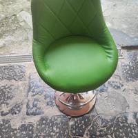 Sgabello regolabile in altezza