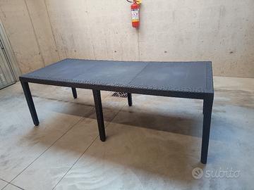 Tavolo da giardino con 6 sedie