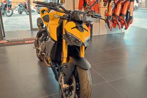 Ducati Streetfighter V2 S gialla anno 2026