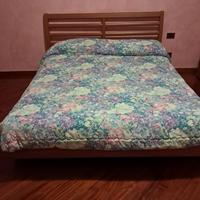 Letto matrimoniale in legno massello