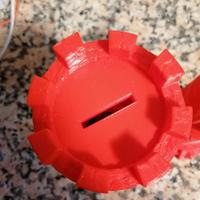 Salvadanaio con labirinto in 3D