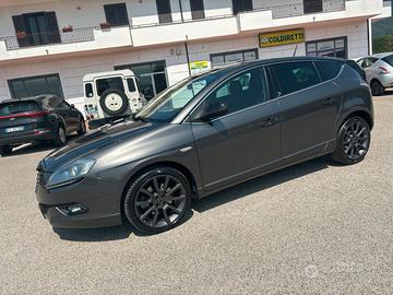 Lancia delta S momo desing
