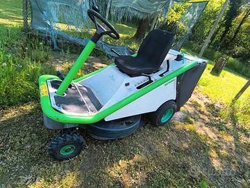 Trattorino tagliaerba