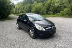 Opel Corsa D 1.2 (Ideale per Neopatentati)