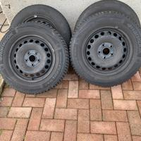 Quattro gomme invernale m.195/65r15