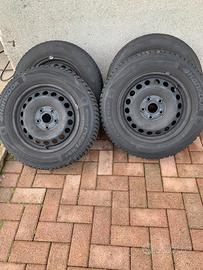 Quattro gomme invernale m.195/65r15