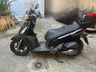 Kymco People 300i usata in vendita