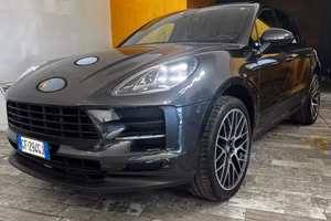 PORSCHE Macan 2.0