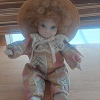 Bambola in porcellana artigianale 15 cm