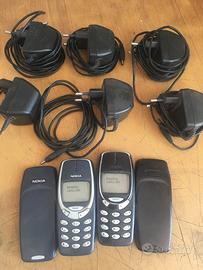 2 Nokia 3310 e 6 caricatori originali Nokia