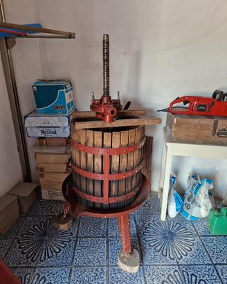 Attrezzatura per vino