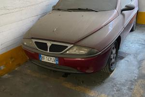 Auto Lancia Y usata