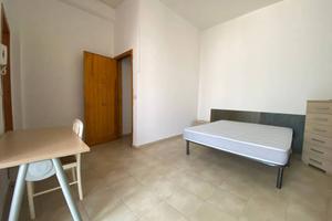 2 Vani + P.auto (Via Ingegnere-V.le A. Fleming)