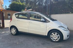 Mercedes-benz A 150 BlueEFFICIENCY Coupé Elegance